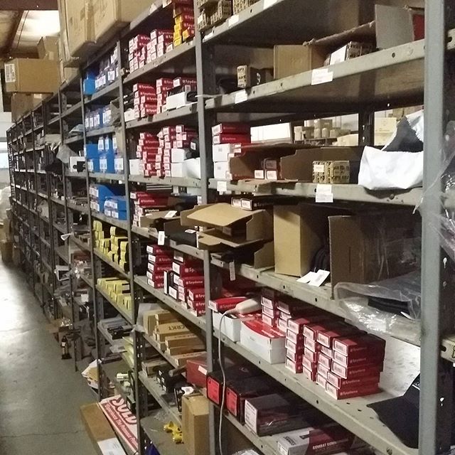 Lots of Spyderco knives in stock at Hand-Tools.com. We get Spyderco stock in pretty much any chance we get. As a result we've put together quite a nice inventory of Spyderco ready for immediate shipment. #Spyderco #knives #SpydercoKnives