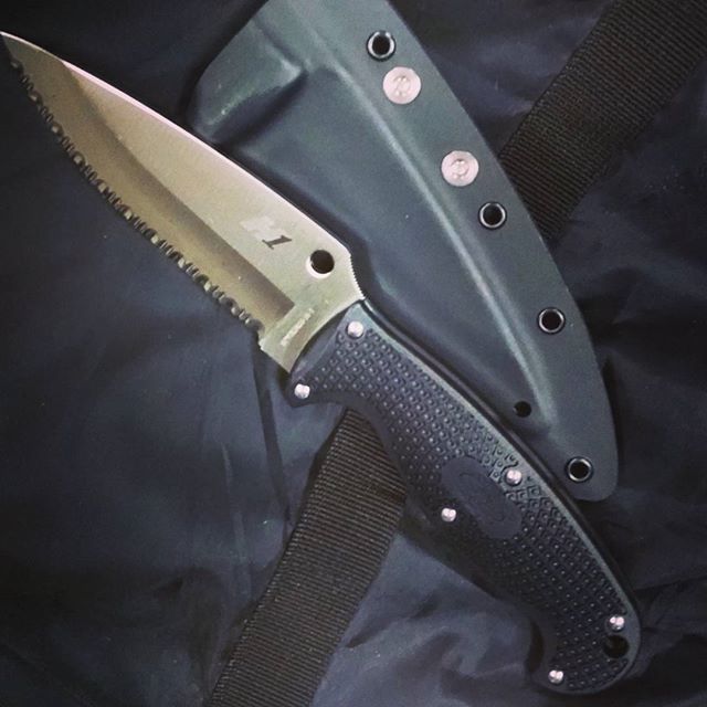 Spyderco JumpMaster 2 FB24SBK2. Fixed blade with kydex sheath. You can master any thing with this 4.25 inch blade. 
#spyderco #spydercoknives #jumpmaster2 #fixedblade #Kydexsheath