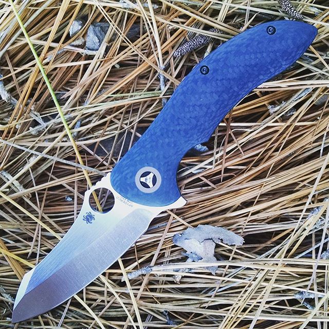Look at this carbon fiber handle Spyderco Magnitude Liner Lock Flipper Knife. It has a 3.25 inch blade made out of CPM-S30V. 
#spyderco #magnitude #liner # flipknife #carbonfiber #CPM-S30V #C212CFP