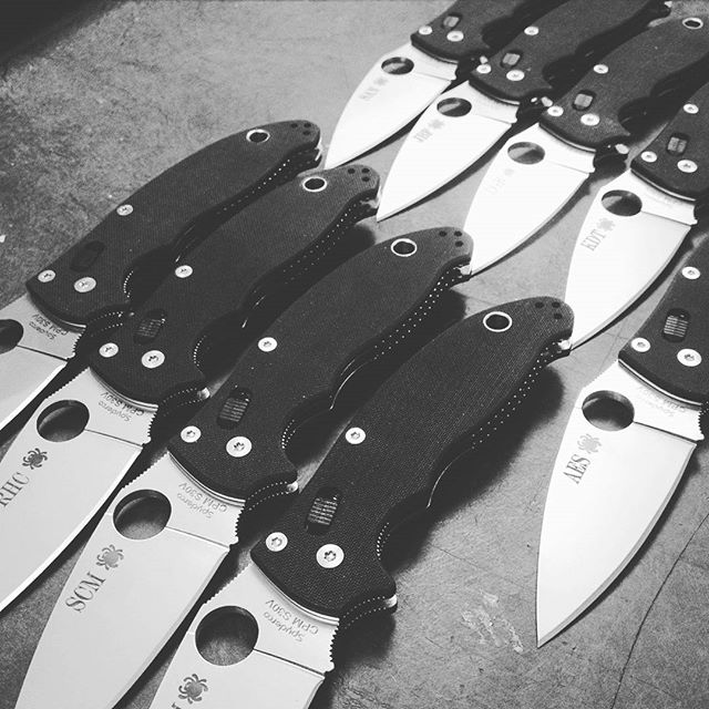 Laser engraved Spyderco Manix 2 C101GP2 with a 3 3/8 inch drop point blade. These custom engraved knives going out today. 
#sypderco #sypdercoknives #manix2 #c101gp2 #154cm #laser #engraved #plain #edge
