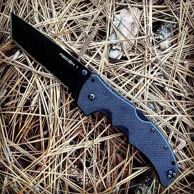 The Cold Steel Recon I Tanto Point 27TLCTH. This knife had a 4 inch tanto blade and has a weight of 5.2 oz. 
#coldsteel #recon #tanto #4inch #5.2oz #27tlcth