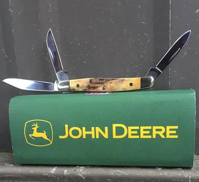 Nothing Runs Like A Deere 
#JohnDeere #05858 #Stockman #Case