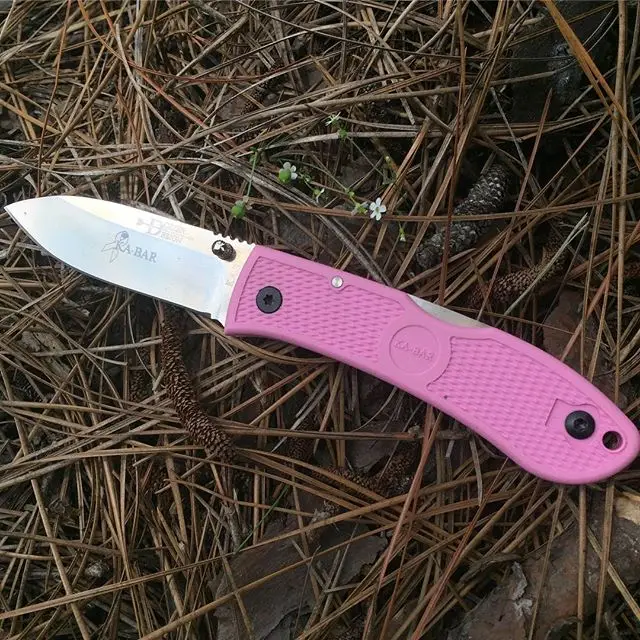 For all women and families who have fought against breast cancer. This is a Dozier Design Ka-Bar. 
#KaBar #05-4062PK #BreastCancerPink #FoldingHunter #FightLikeAGirl #RibbonEngraving #PinkHandle #Knives