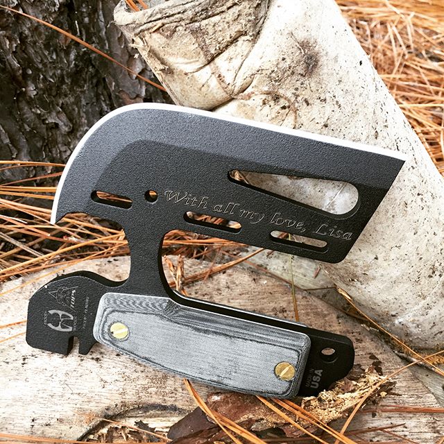 TOPS ATAX Hand Axe TPATAX01 engraved with love. Made of carbon steel t