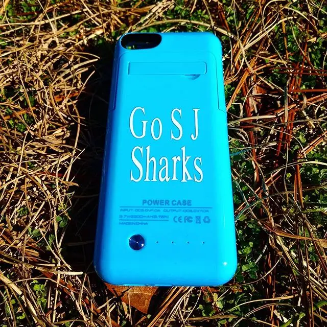 Personalized vinyl monogram on iPhone five power case!