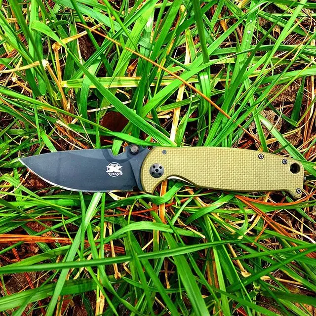 DPx HEST/F 2.0 Olive Drab Knife DPHSF005 Right hand configuration. The G-10 handle on this knife makes it impossible for it to slide out of your hand, the perfect knife for a firm grip! #dpx #hest #2.0 #olive #drab #DPHSF005