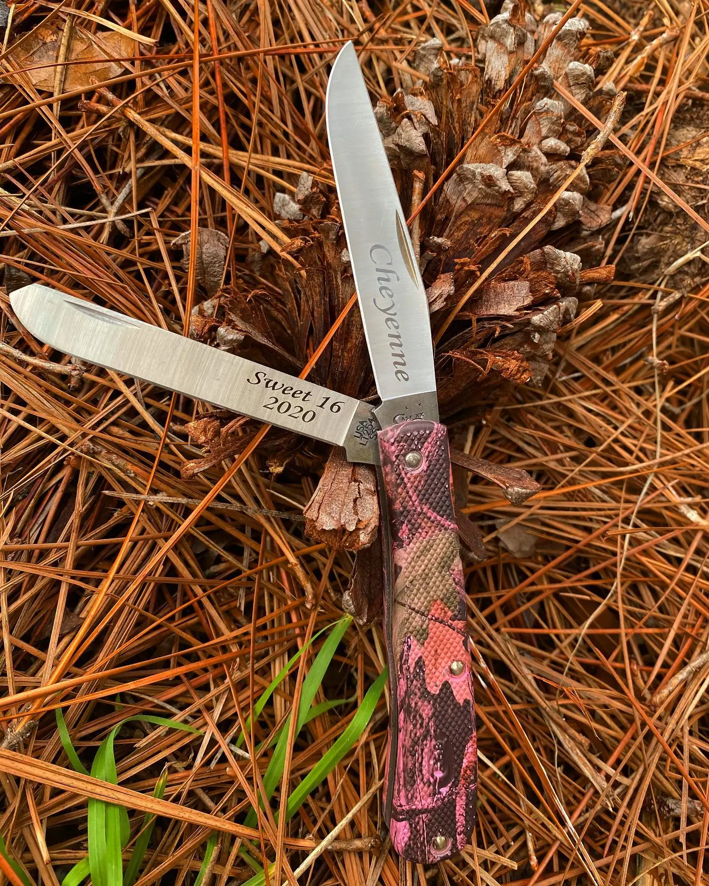 Case Pink Camo Trapper CA18305.  Happy Sweet 16th birthday - we wish you many years of happiness! #pinkcamo #casetrapperknives #CA18305 #sweet16gift