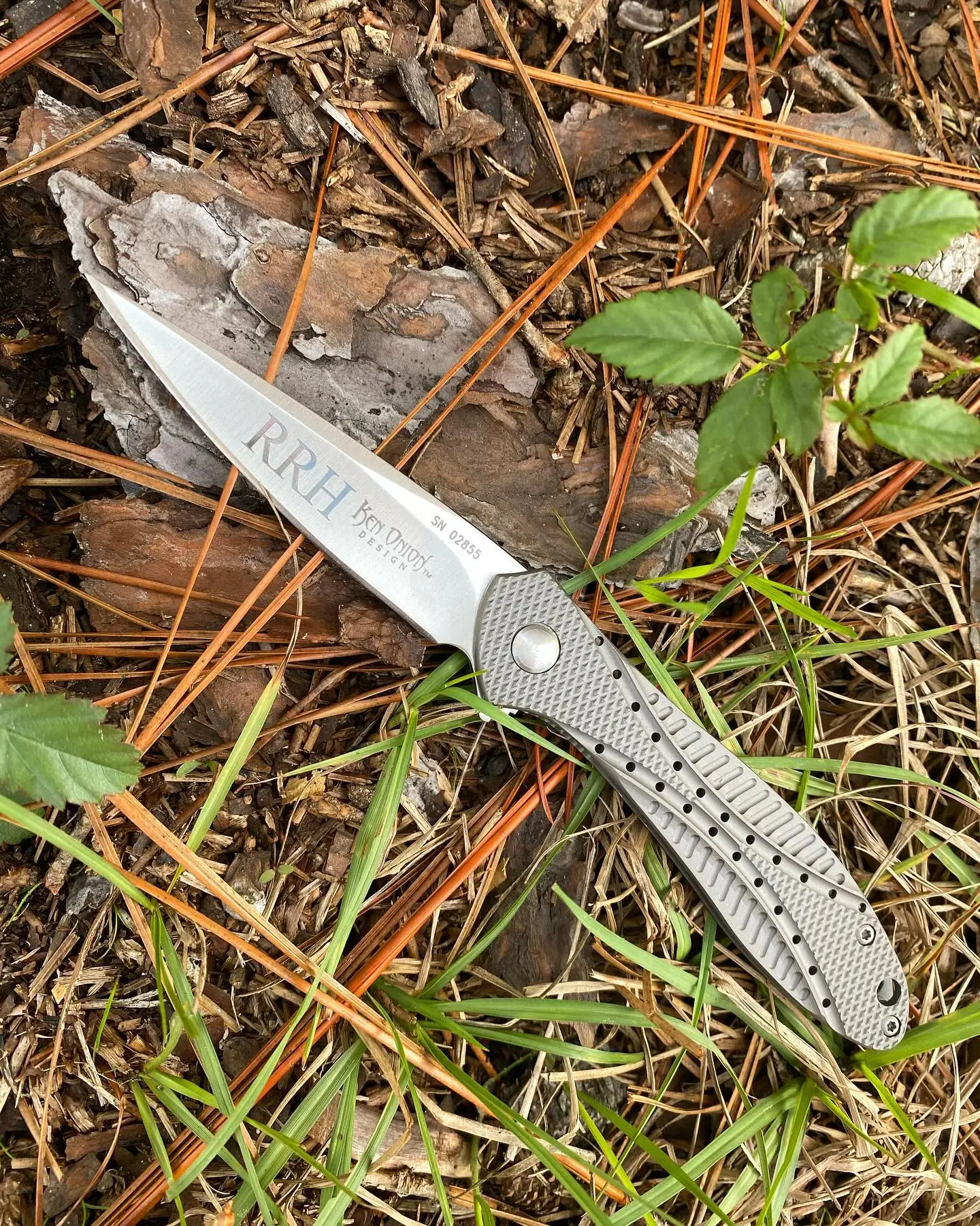 CRK455TXP Ken Onion Oros Knife was just engraved with initials. Handle has a nice kydex handle for better grip. #crkt #crktknives #crk455txp