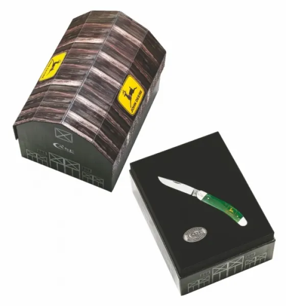 Case 15722 John Deere Trapper Barn Box Gift Set