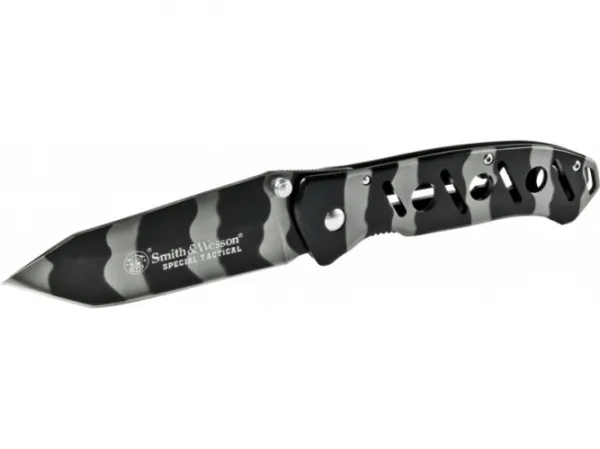 Smith and Wesson Tactical Framelock Camo Knives 3600C