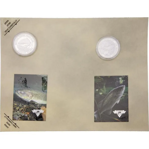 Miscellaneous Collectible Coin Salmon Bass knives F1560S