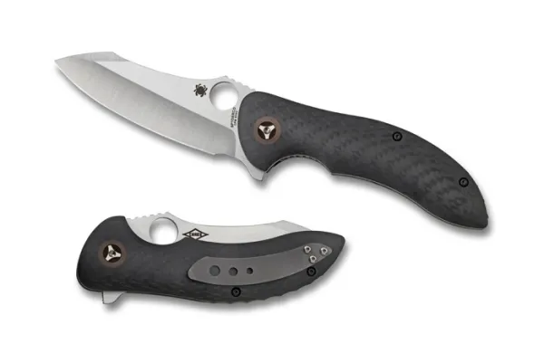 Spyderco Magnitude Linerlock CF knives SC212CFP
