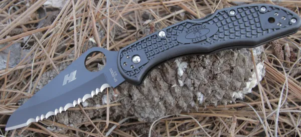 Spyderco Salt 2 Black Serrated Edge C88SBBK2