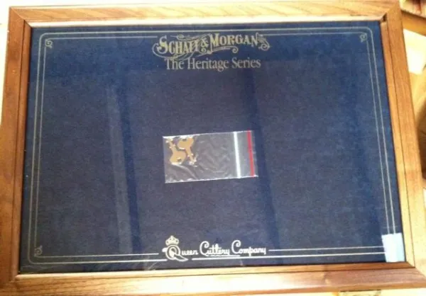 Queen Cutlery Series Xvi Display Case Only knives M4475