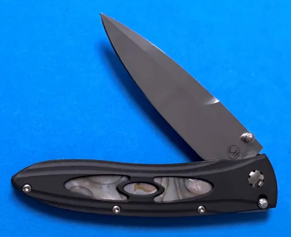 Collectors Corner William Henry Spectrum Folder CH146