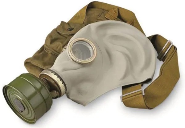 Miscellaneous Russian Gas Mask With Filter knives M4673