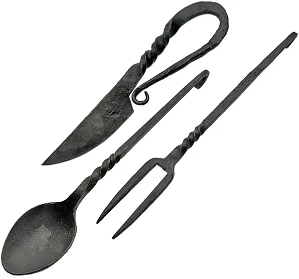 Pakistan Medieval Round Feasting Set knives PA7885