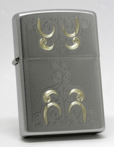 Zippo Gold Scroll Satin Chrome lights 24906