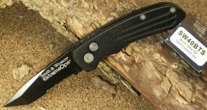 Smith and Wesson S&w Sm Ext Op Black Tanto Serr Knives 40BTS-A