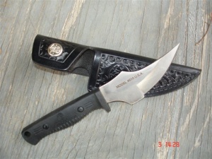 Smith and Wesson Skinning Blade Knives 610