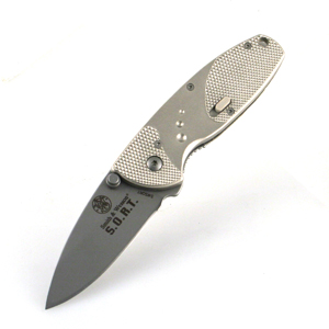 Smith and Wesson Assisted Opening 2.5b -3.75 Cl Knives SORT