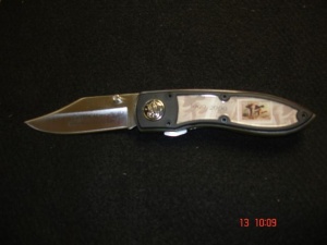 Smith and Wesson Cut Horse Duck Stamp 99-00 Knives CH400D00