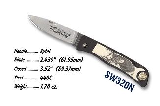 Smith and Wesson Scrimshaw - Deer Head Knives 320N