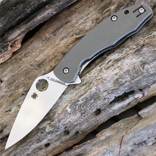 Spyderco Mantratitanium/plain Edge knives C202TIP