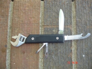 United Cutlery Wrench Multi Tool XL 282